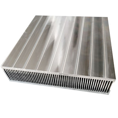 Uniwersalny radiator z blachy aluminiowej Praktyczny kształt prostokąta