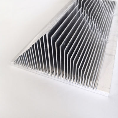 Trójkątny elektroniczny radiator epoksydowy z wypełnionym klejem termicznym