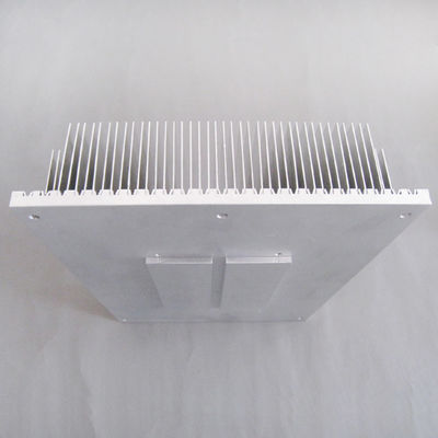Aluminiowy praktyczny radiator TEC, srebrny wytłaczany aluminiowy radiator