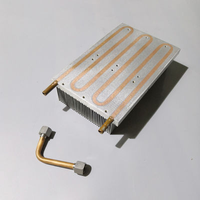 Uniwersalny radiator aluminiowy chłodzony wodą Silver Antirust