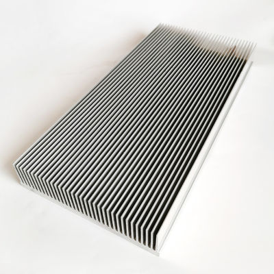 Malowanie chłodnicy chłodzonej wodą Radiator 120x30x250mm dla górnictwa