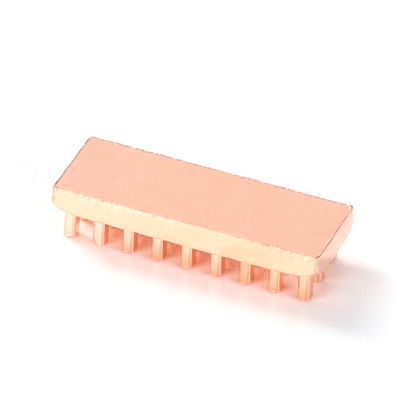 Antirust Wytłaczany miedziany radiator Stabilna obróbka powierzchni malarskich
